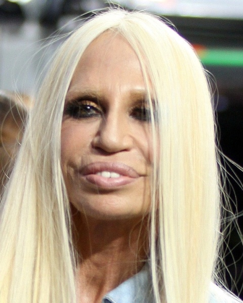 donatella%20versace%2018jun12%2004.jpg